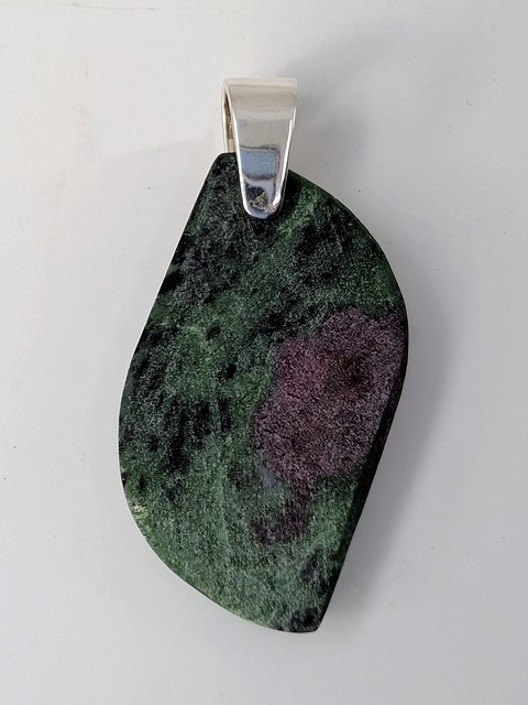 rubyz-p-008 Ruby in Zoisite (Anyolite) Pendant