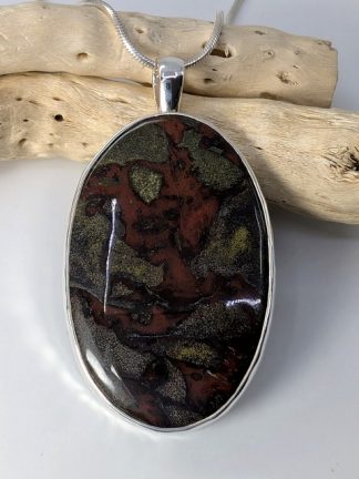 dra-p-001 Dragonstone Pendant (Bastite, Dragon’s Blood)