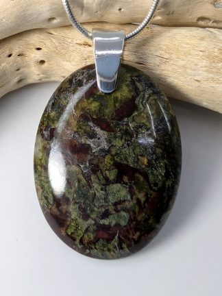 dra-p-002 Dragonstone Pendant (Bastite, Dragon’s Blood)